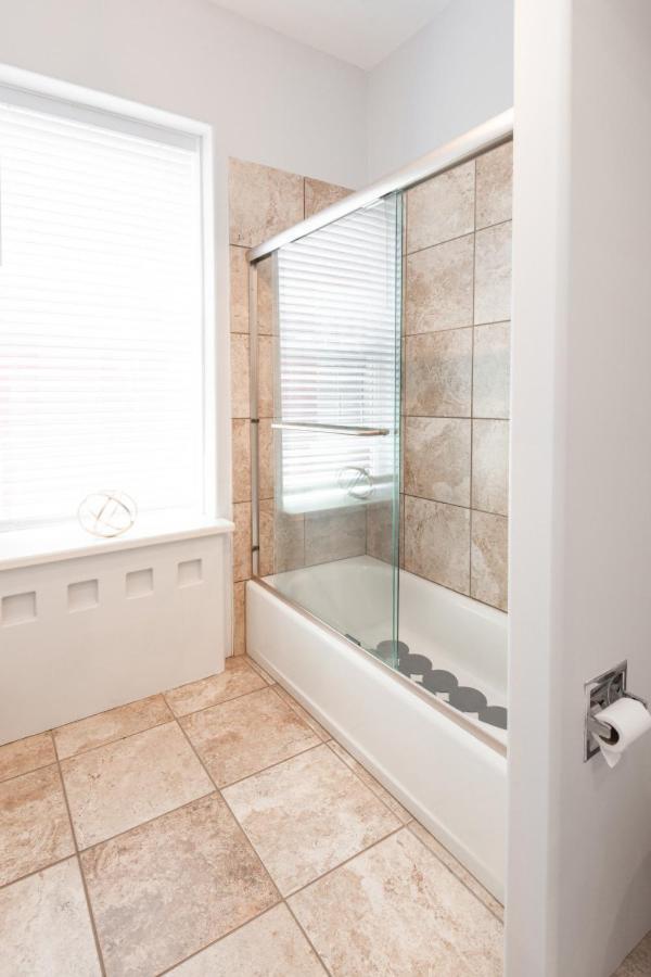 115 N Main Huge 2 Bedroom Unit On Main Street Saint Charles Exterior photo